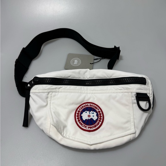 Canada Goose White Waist Belt Bag Crossbody - Picture 2 of 9